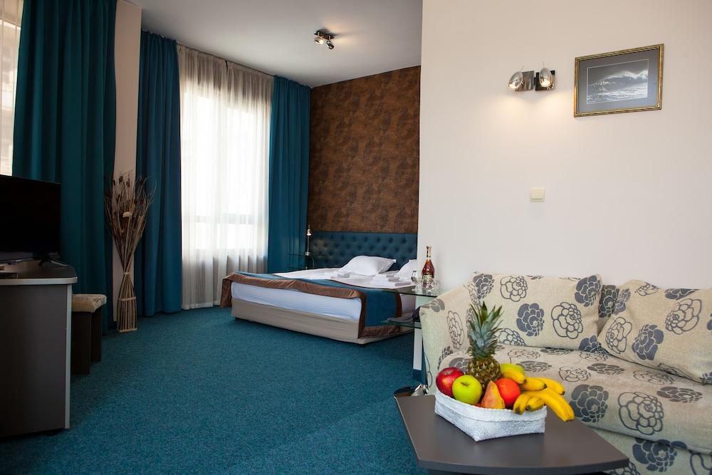 City Mark Hotel Warna Zewnętrze zdjęcie